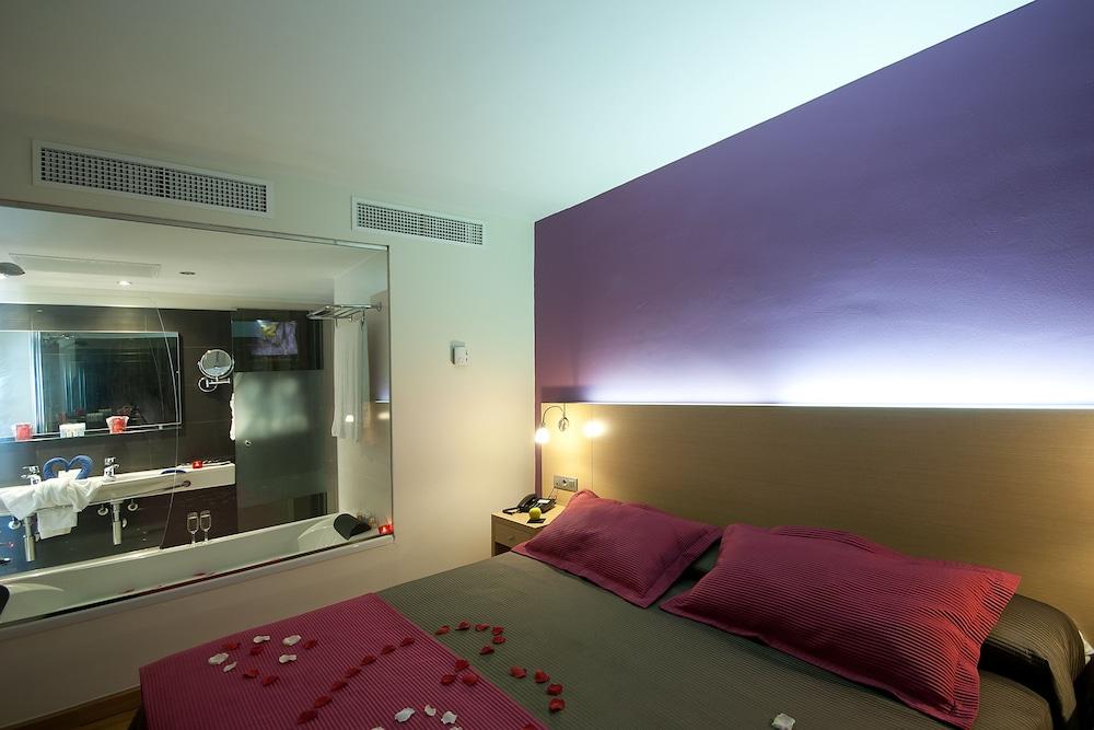R2 Romantic Fantasia Dreams & Suites Hotel (Adults Only) タラハレホ エクステリア 写真