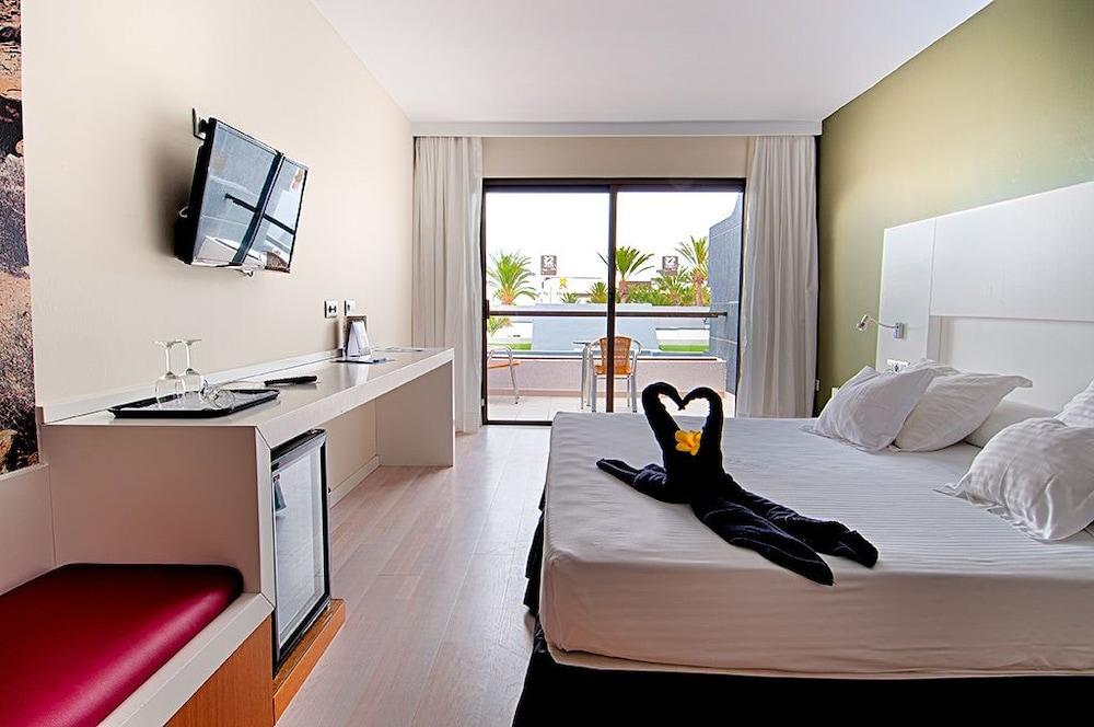 R2 Romantic Fantasia Dreams & Suites Hotel (Adults Only) タラハレホ エクステリア 写真
