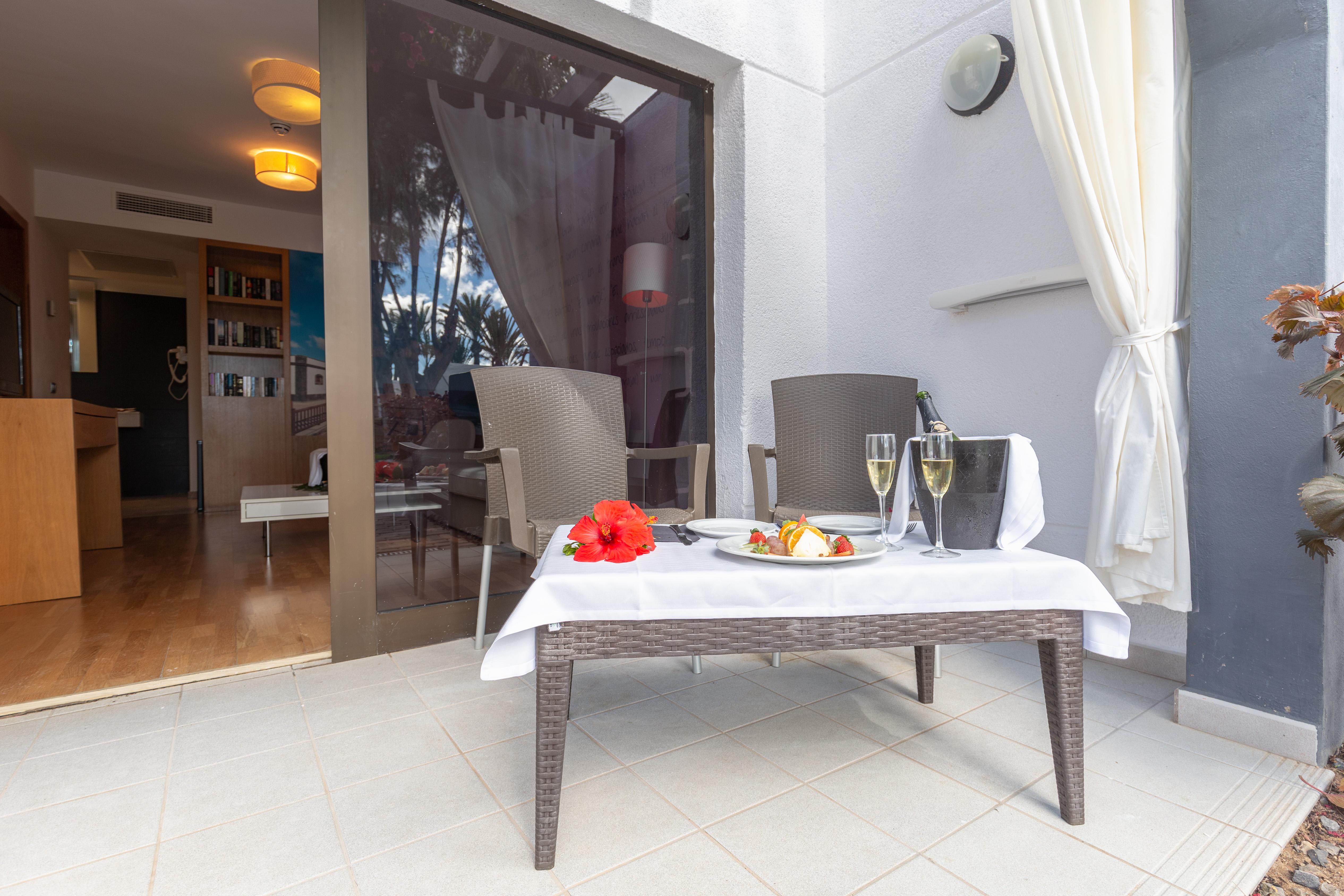 R2 Romantic Fantasia Dreams & Suites Hotel (Adults Only) タラハレホ エクステリア 写真