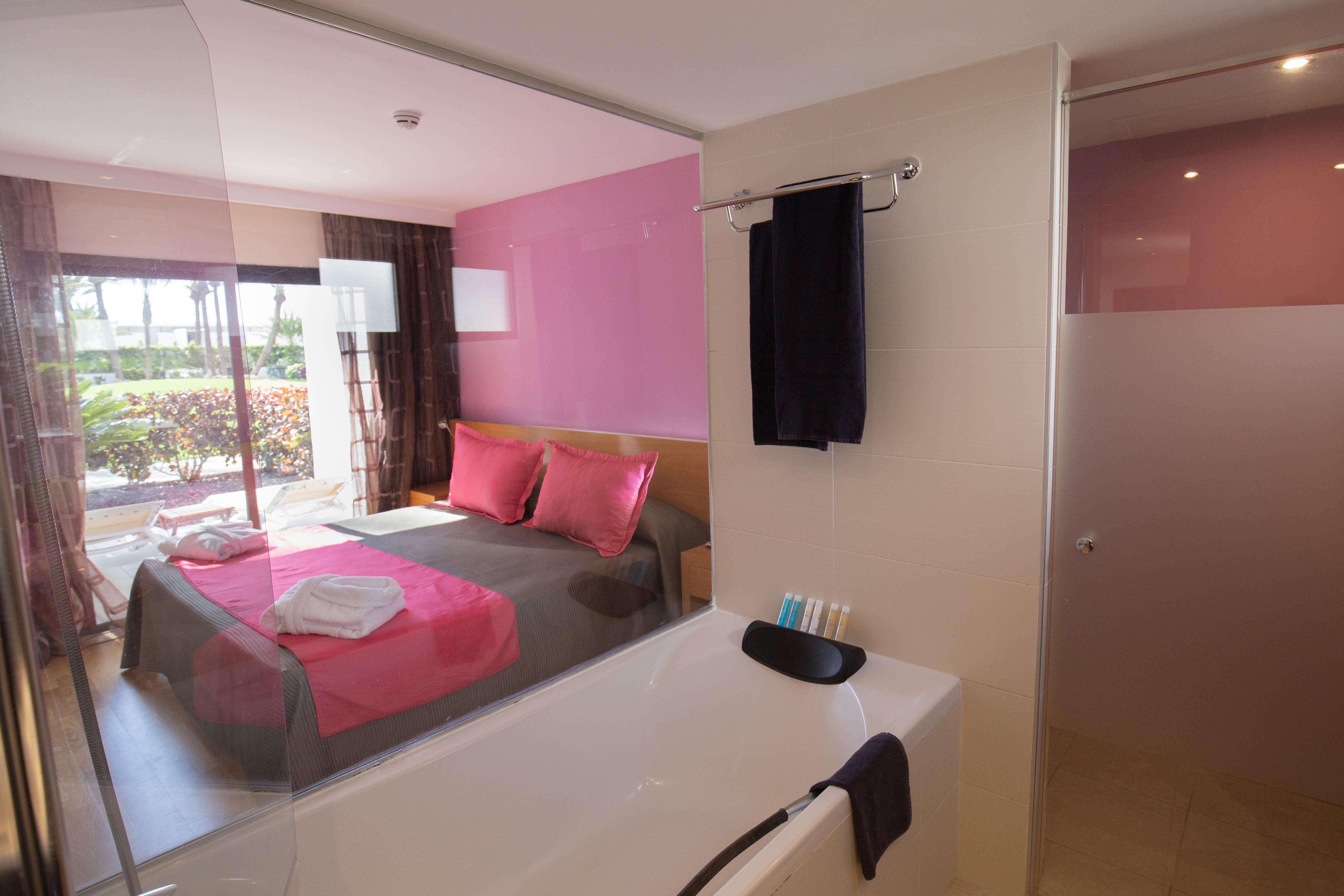 R2 Romantic Fantasia Dreams & Suites Hotel (Adults Only) タラハレホ エクステリア 写真